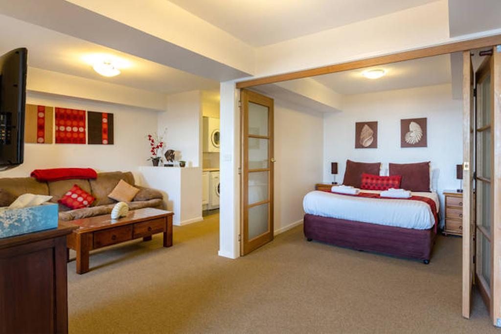 Beachfront Apartment Blackmans Bay Kingston Beach Bagian luar foto